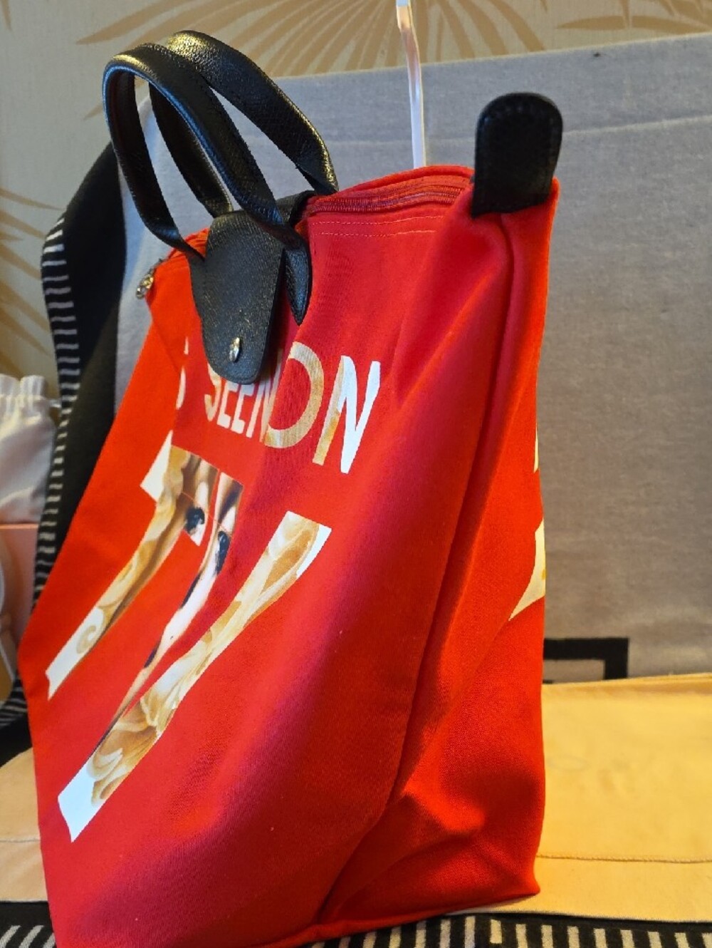 Longchamp x Jeremy Scott Red Canvas 'As Seen On TV' Graphic Tote - Picture 3 of 5